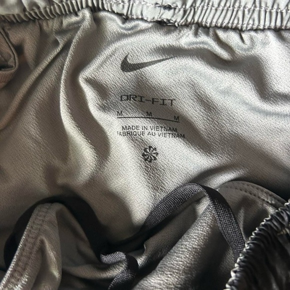 Nike Tempo Dri-FIT Running Shorts – M – Geometric Black/Gray - Picture 5 of 5